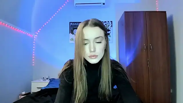 tinyglow online show from December 15, 2025, 2:28 am