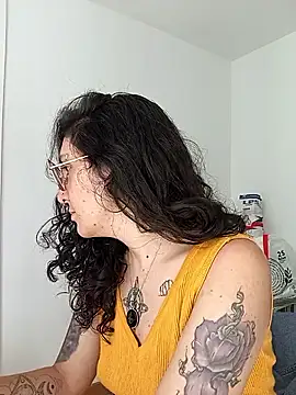 Melinerd online show from June 16, 2026, 6:08 pm