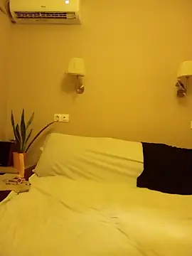 Snapshot of cleopatravodos chatting on December 15, 2025, 7:20 pm cleopatravodos online show from December 15, 2025, 7:20 pm