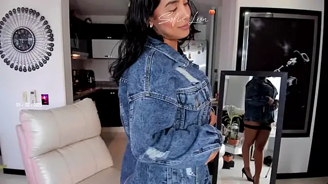 sofiasexhot online show from February 5, 2025, 2:16 pm