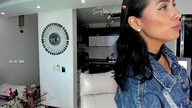 sofiasexhot online show from March 3, 2025, 2:28 pm