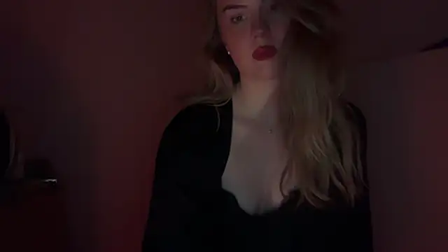 Josefinswe online show from March 11, 2026, 8:25 pm