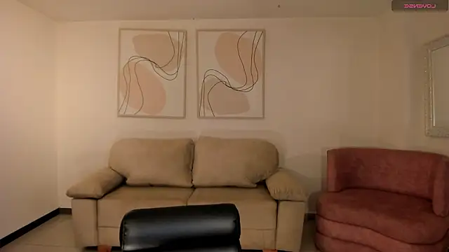 Snapshot of HaileyRoss_ chatting on March 22, 2026, 10:28 am HaileyRoss online show from March 22, 2026, 10:28 am