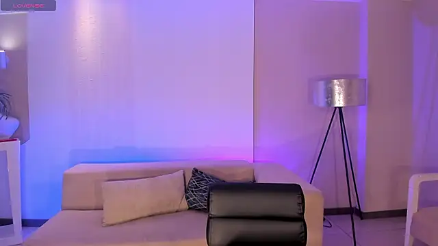 Snapshot of HaileyRoss_ chatting on March 3, 2026, 11:39 am HaileyRoss online show from March 3, 2026, 11:39 am