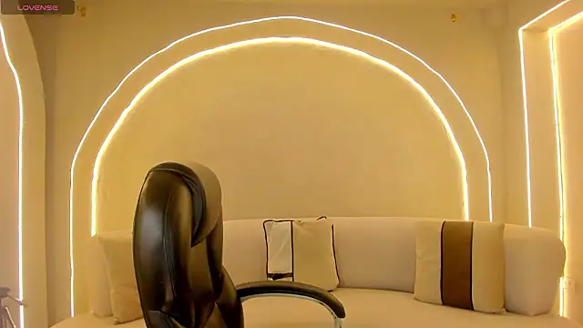 ZaraKafruni online show from March 5, 2026, 4:31 am