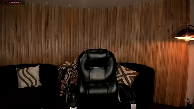 ZaraKafruni online show from January 9, 2026, 8:38 pm