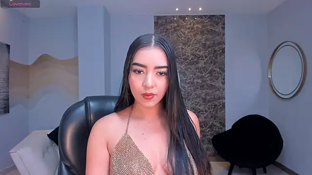 SophieLanne online show from December 18, 2025, 4:06 am