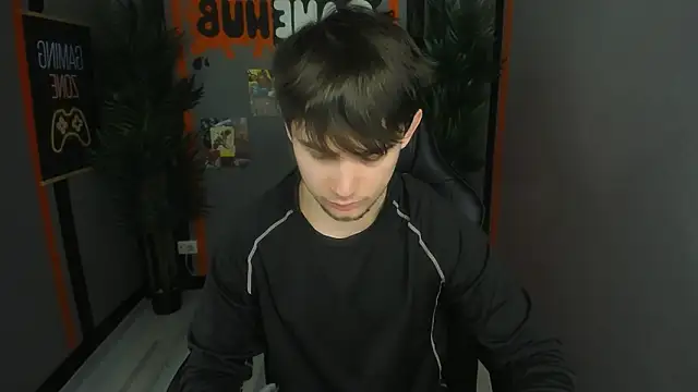 AlejandroEllias online show from February 19, 2026, 6:43 am