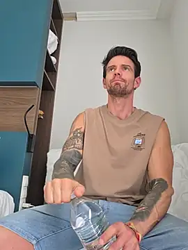 Snapshot of Mystery_Mark chatting on June 22, 2026, 6:27 pm Mystery Mark online show from June 22, 2026, 6:27 pm