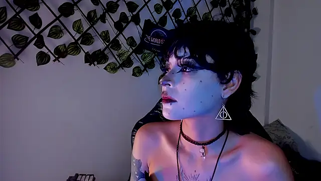 Anny Kiitty online show from June 12, 2026, 7:28 am