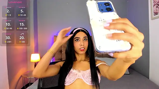 Violet Moon20 online show from February 11, 2026, 7:25 pm