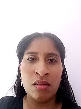 Snapshot of CarolinaNavas33 chatting on March 25, 2026, 9:14 pm CarolinaNavas33 online show from March 25, 2026, 9:14 pm