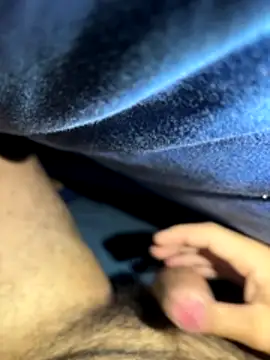 paulinho170890 online show from December 5, 2025, 4:33 am