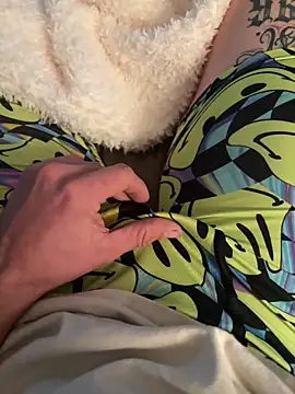 Skaterboy678 online show from November 15, 2025, 5:44 am