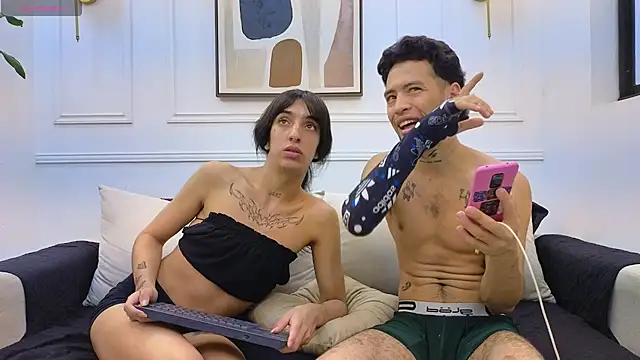 Snapshot of Loversinfire2 chatting on March 5, 2026, 2:08 am Loversinfire2 online show from March 5, 2026, 2:08 am