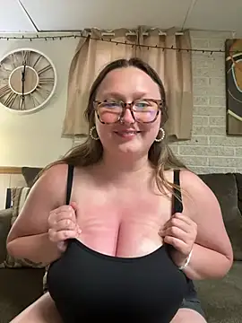 sammi b12 online show from June 22, 2026, 3:20 pm