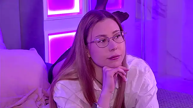 -SaraBlack- online show from December 19, 2025, 5:15 pm