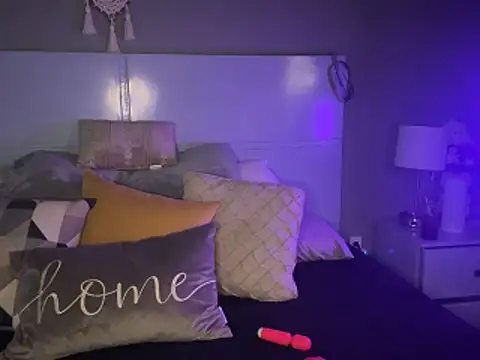 kittycat202501 online show from March 5, 2026, 9:17 am