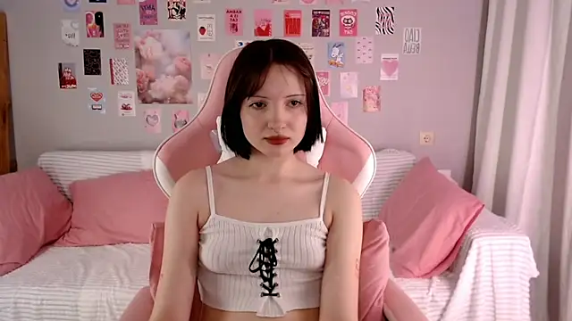 Lexi Bottom online show from December 15, 2025, 2:06 am