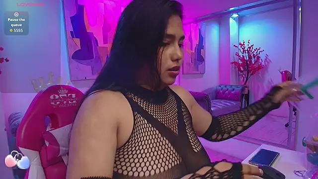 Gemma bellini online show from November 17, 2025, 11:36 am