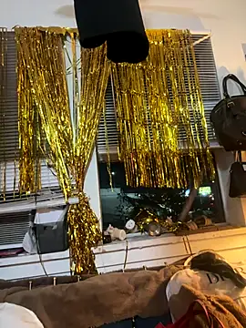 Motherbigbus online show from January 8, 2026, 7:25 am