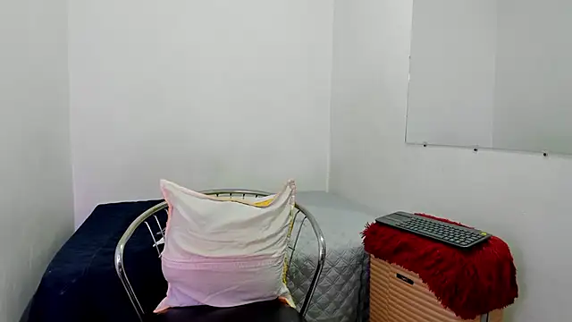 Lucastorrez01 online show from June 14, 2026, 10:55 pm