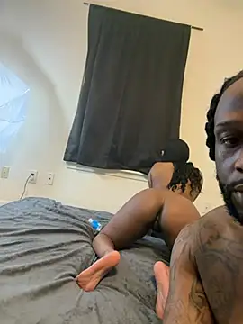 Snapshot of WeekndsOnly chatting on February 14, 2026, 8:36 am WeekndsOnly online show from February 14, 2026, 8:36 am