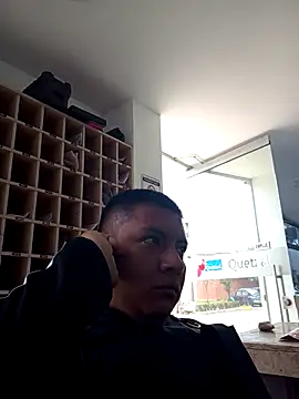 Snapshot of Jeison0323 chatting on March 25, 2026, 5:23 pm Jeison0323 online show from March 25, 2026, 5:23 pm