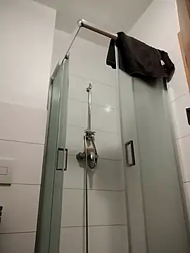 Krijo86 online show from November 16, 2025, 8:02 pm