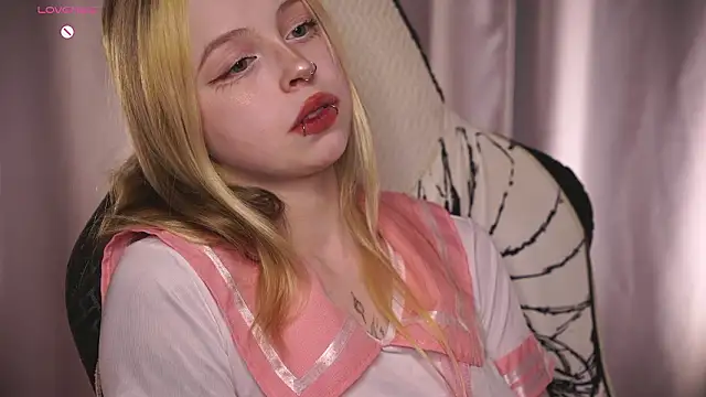 ElvenQueen online show from March 15, 2026, 3:08 pm