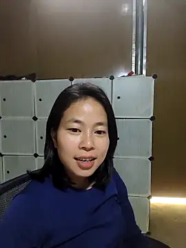 Cat-meow online show from December 23, 2025, 6:23 am