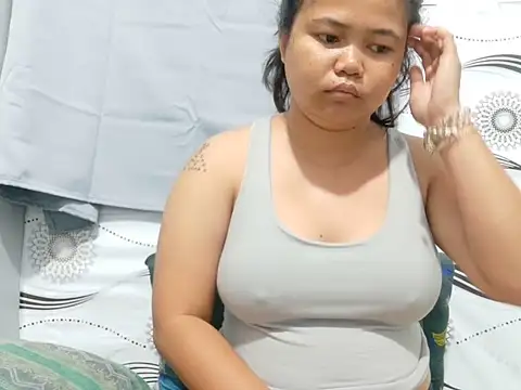 Sweetbigtits 69 online show from June 12, 2026, 7:55 pm