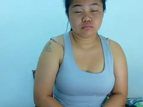 Sweetbigtits 69 online show from November 21, 2025, 5:12 pm