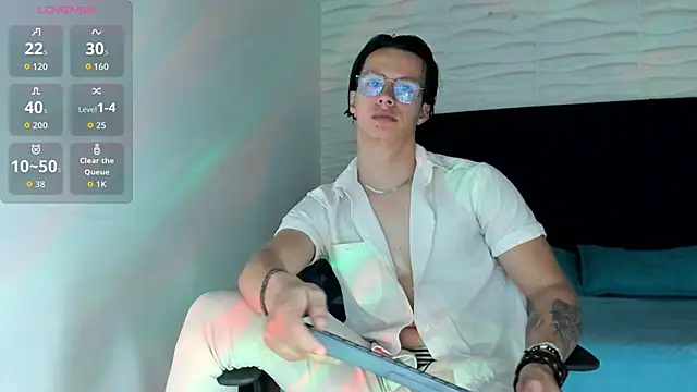 Snapshot of Brandon_starkk chatting on March 7, 2026, 11:49 am Brandon starkk online show from March 7, 2026, 11:49 am