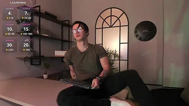 Snapshot of Brandon_starkk chatting on February 28, 2026, 11:43 am Brandon starkk online show from February 28, 2026, 11:43 am