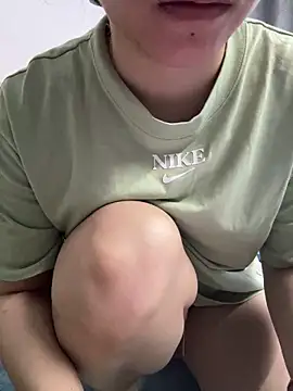 lili-8979 online show from March 17, 2026, 11:30 pm