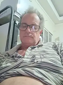 Snapshot of nard53 chatting on May 19, 2026, 9:05 am nard53 online show from May 19, 2026, 9:05 am