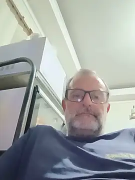 Snapshot of nard53 chatting on May 15, 2026, 10:52 pm nard53 online show from May 15, 2026, 10:52 pm