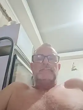 Snapshot of nard53 chatting on May 27, 2026, 10:39 pm nard53 online show from May 27, 2026, 10:39 pm