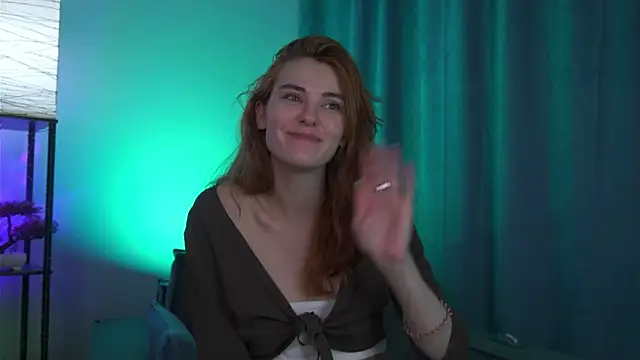 Snapshot of foxy_cute4you chatting on February 9, 2026, 6:28 pm foxy cute4you online show from February 9, 2026, 6:28 pm