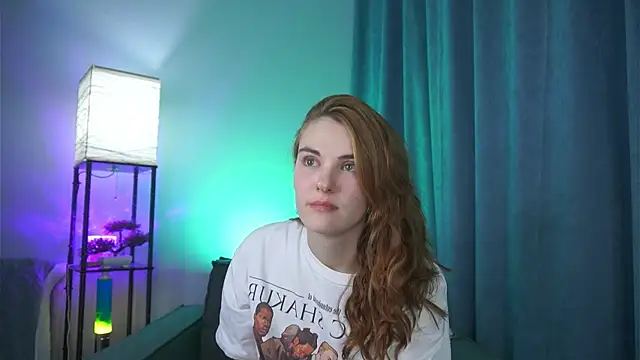 Snapshot of foxy_cute4you chatting on March 9, 2026, 8:01 pm foxy cute4you online show from March 9, 2026, 8:01 pm