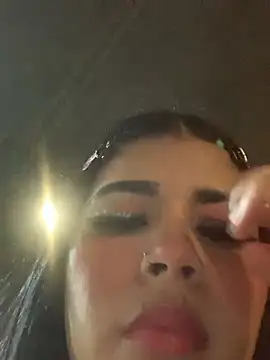 Snapshot of Dannii- chatting on June 2, 2026, 12:43 am Dannii- online show from June 2, 2026, 12:43 am