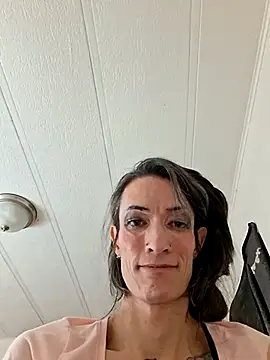 MaitressePomme3 online show from December 2, 2025, 2:01 am