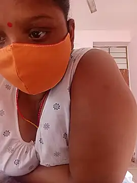 CUTE-LOVE-SWEETS online show from June 5, 2026, 4:06 am
