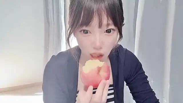 yuyayayu online show from November 28, 2025, 2:01 am