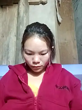 yu-zhen online show from December 18, 2025, 9:51 pm