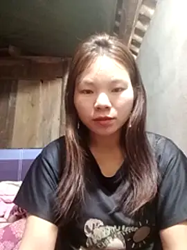 yu-zhen online show from November 28, 2025, 4:56 am