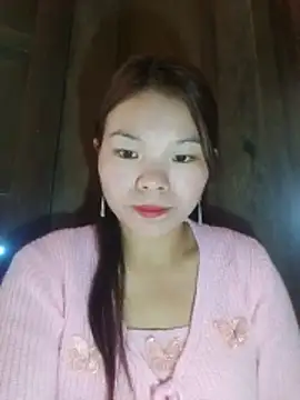 yu-zhen online show from November 30, 2025, 4:35 am