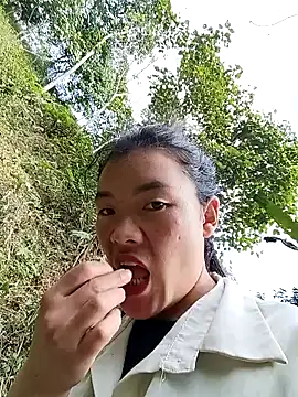 meomeo-00 online show from December 19, 2025, 7:22 am