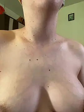 bettyButterfly online show from June 23, 2026, 12:58 pm